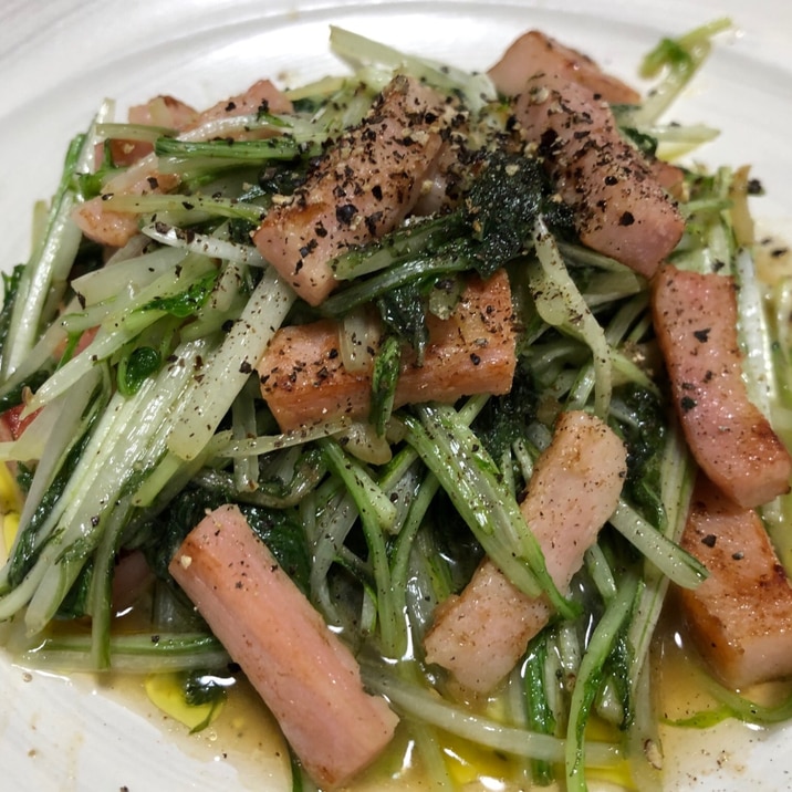 水菜とカリカリベーコン☆最高のお味アヒージョ風